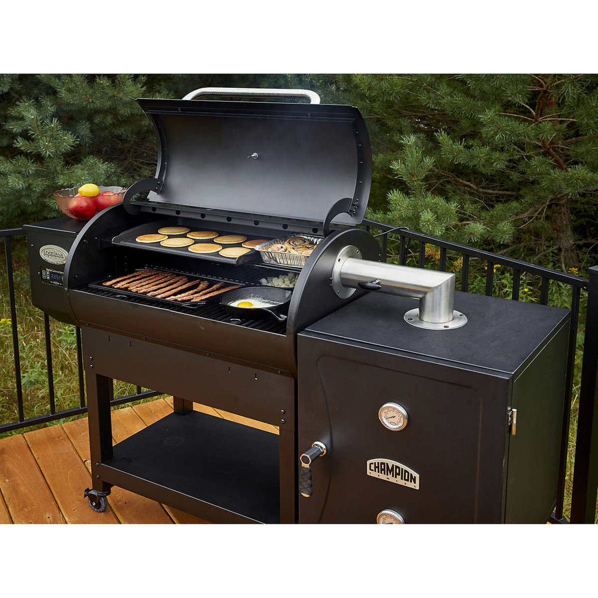 Louisiana Grills 900 Pellet Grill with Smoke Box —